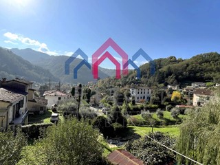 Quadrilocale in Vendita a Bagni di Lucca, 79'000&euro;, 85 m²