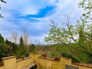 Casa Indipendente in Vendita a Pontedera, zona Montecastello, 139'000€, 120 m²