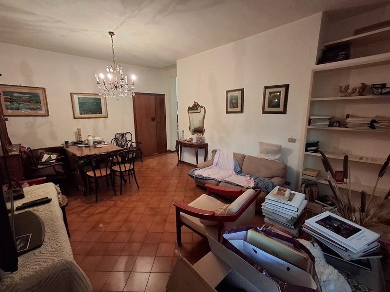 Appartamento in Vendita a Pisa, 275'000€, 115 m², arredato, con Box