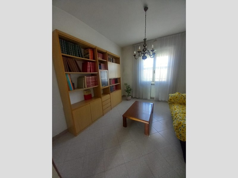 Quadrilocale in Vendita a Collesalvetti, 135'000&euro;, 90 m²