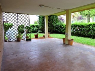 Villa in Vendita a Pisa, 530'000€, 135 m², con Box