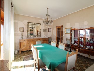 Appartamento in Vendita a Sant'Agata li Battiati, 248'000€, 178 m²