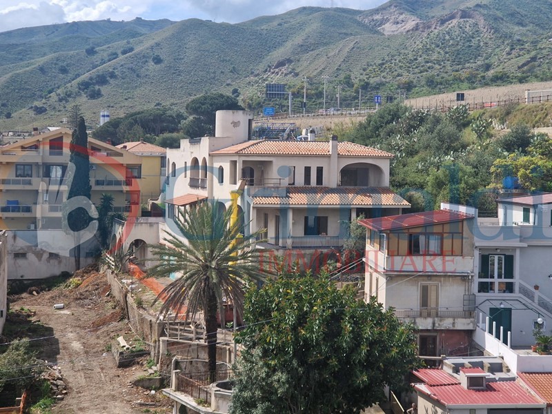 Trilocale in Vendita a Messina, 270'000€, 83 m²