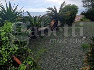 Villa in Affitto a Varazze, 140 m², arredato