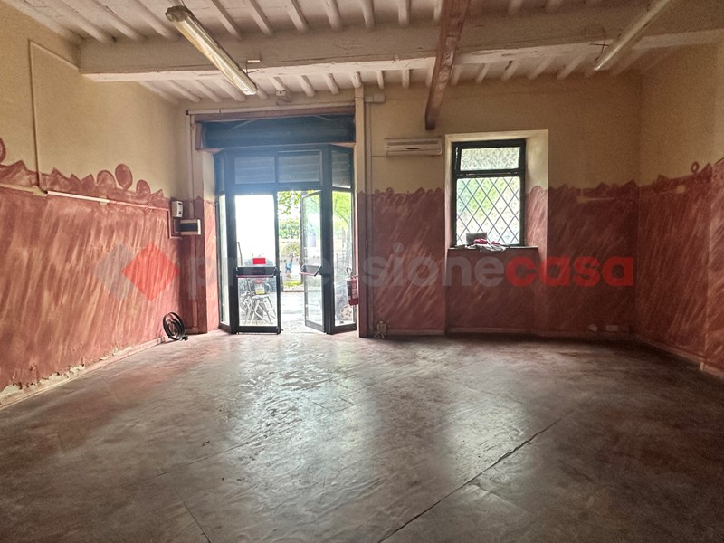 Negozio in Vendita a Livorno, 75'000&euro;, 80 m²