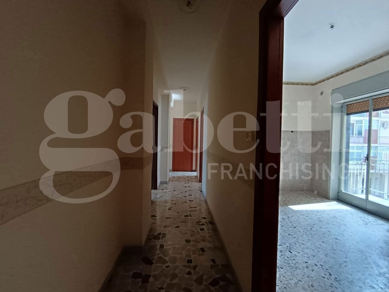 Appartamento in Vendita a Siracusa, 98'000&euro;, 125 m²
