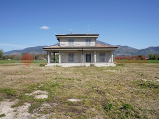 Casa Indipendente in Vendita a Aquino, 278'000€, 243 m²