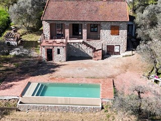 Casa di corte in Vendita a Chianni, zona Pieve di Rivalto, 650'000€, 150 m², arredato