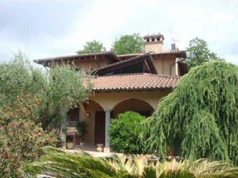 Villa in Vendita a Massa, 601'875€, 542 m²