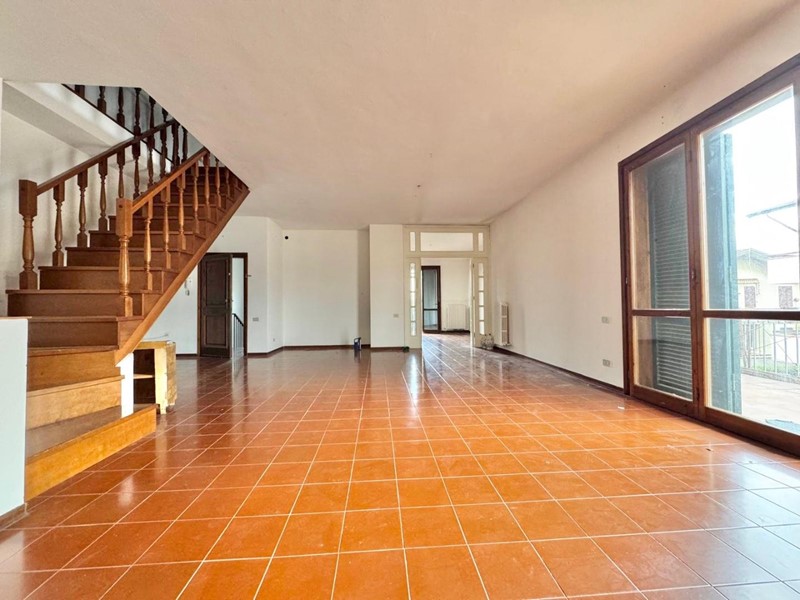 Appartamento in Vendita a Ponsacco, 285'000€, 250 m², con Box