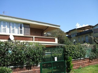 Monolocale in Vendita a Carrara, zona Marina di Carrara, 135'000€, 33 m², arredato