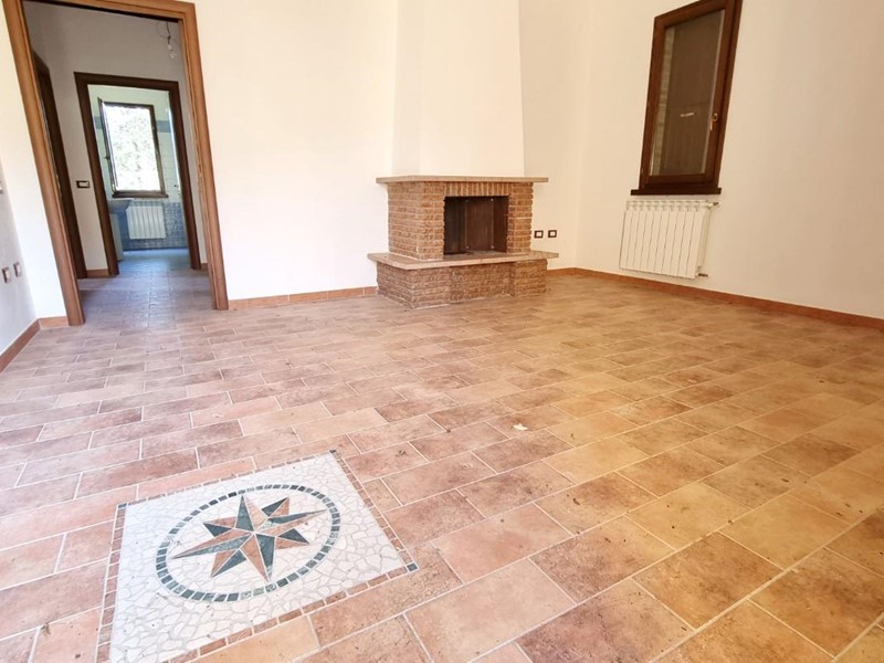 Villa in Vendita a Chianni, 249'000€, 125 m², con Box