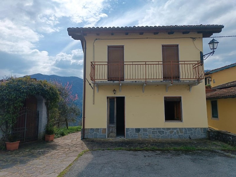 Casa Indipendente in Vendita a Gallicano, zona Cardoso, 69'000€, 45 m²