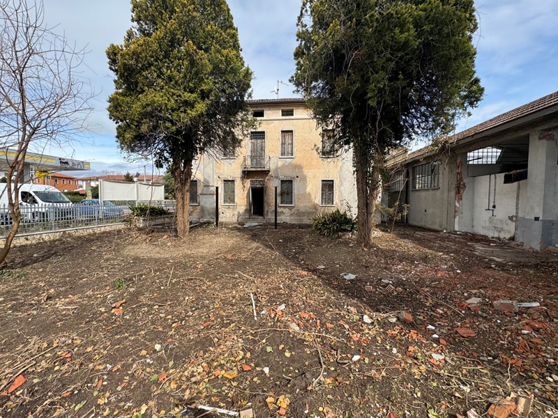 Casa Indipendente in Vendita a Pojana Maggiore, 120'000&euro;, 140 m²