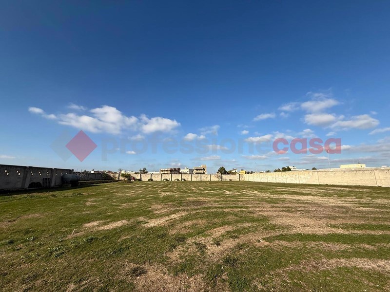 Terreno edificabile in Vendita a Manduria, 350'000€, 3076 m²