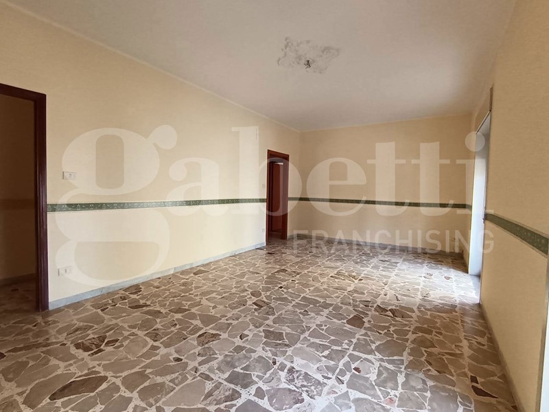 Appartamento in Vendita a Siracusa, 98'000&euro;, 125 m²