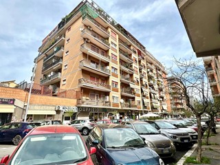 Trilocale in Affitto a Roma, 500€, 105 m², arredato