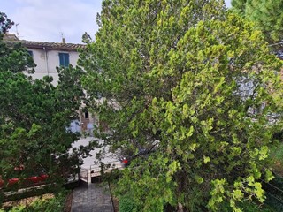 Villa in Vendita a Capannoli, 285'000€, 367 m²