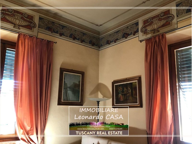 Appartamento in Vendita a Vinci, 460'000€, 330 m²