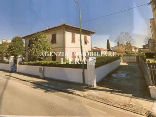 Villa bifamiliare in Vendita a Bientina, 285'000€, 110 m², arredato
