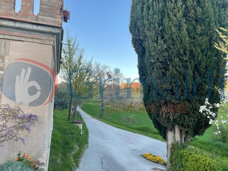 Casa Indipendente in Vendita a Montefalco, 235'000€, 140 m²