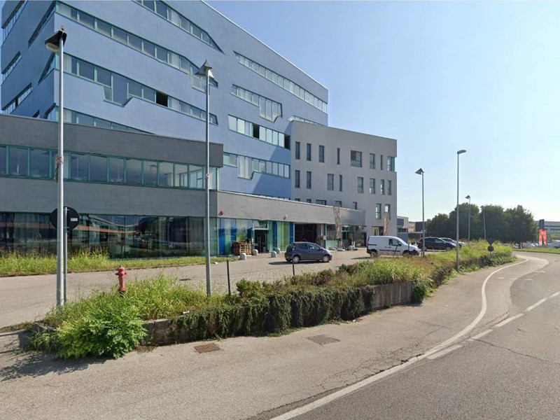 Negozio in Vendita a Thiene, 250'000€, 307 m²