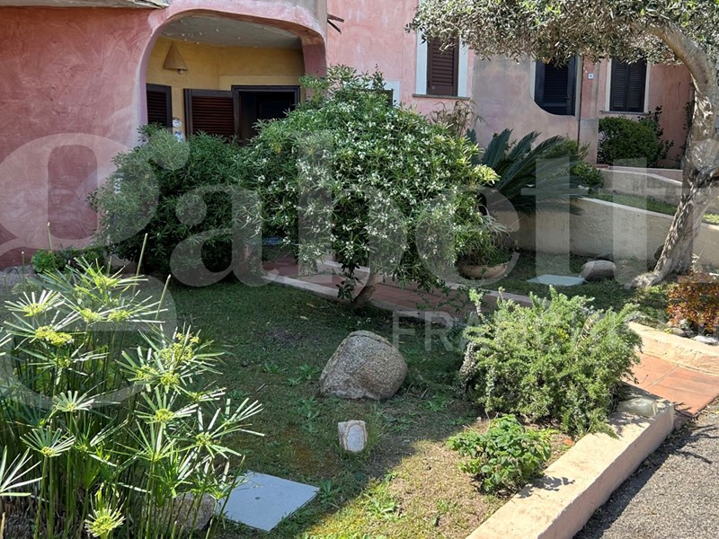 Trilocale in Vendita a Santa Teresa Gallura, 159'000€, 87 m², arredato