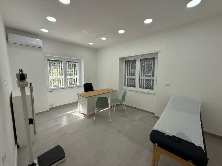 Ufficio in Affitto a Napoli, zona Vomero, 800€, 14 m², arredato