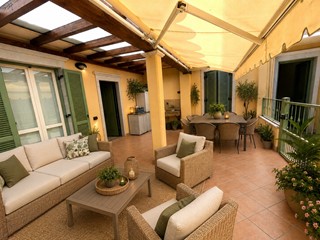 Trilocale in Vendita a Massa, zona Marina di Massa, 550'000&euro;, 100 m², arredato, con Box