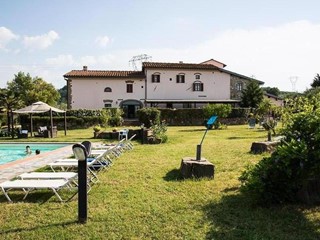 Attività commerciale in Vendita a Lastra a Signa, 3'400'000€, 140000 m²