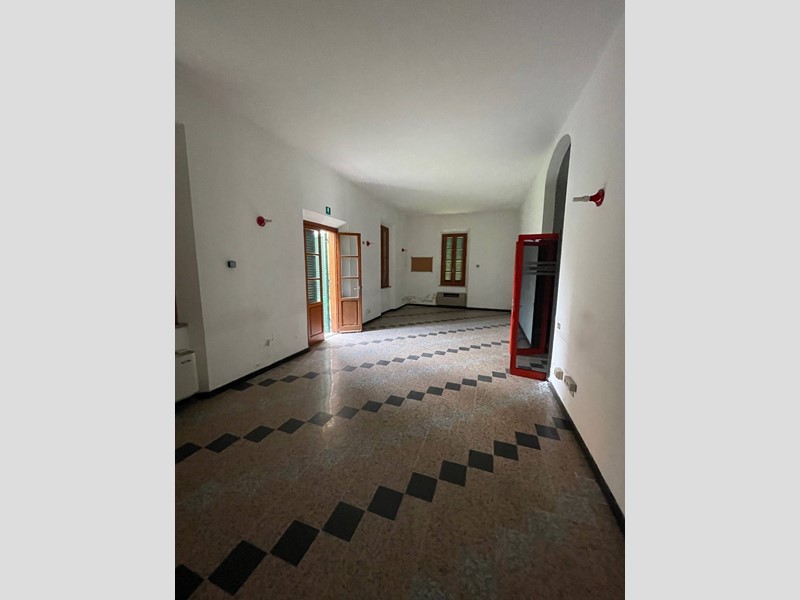 Villa in Vendita a Pisa, 1'250'000€, 350 m²