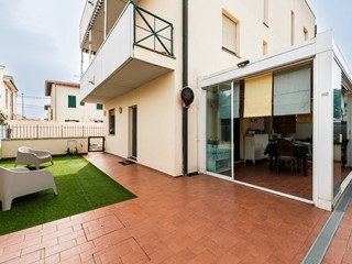 Trilocale in Vendita a Pisa, 310'000€, 55 m², arredato, con Box