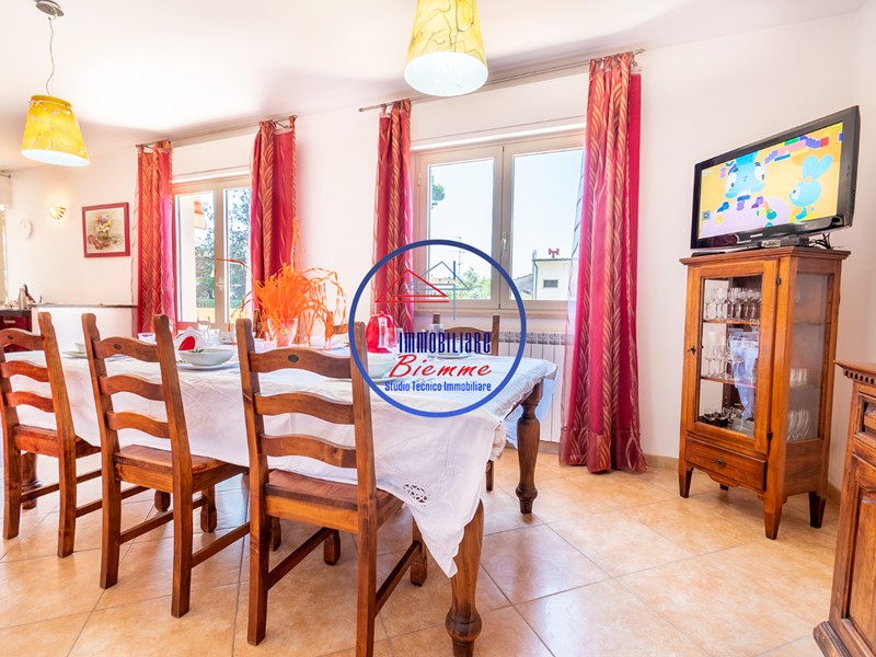 Casa Semi Indipendente in Vendita a Viareggio, 530'000€, 221 m², arredato