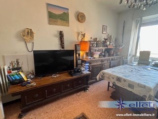 Quadrilocale in Vendita a Massa, 200'000&euro;, 90 m², arredato