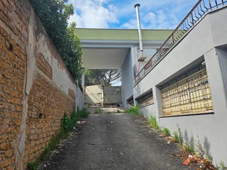 Immobile commerciale in Affitto a Roma, 4'000&euro;, 840 m²