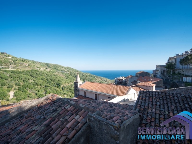 Casa Indipendente in Vendita a Gallodoro, 239'000€, 350 m²