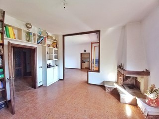Quadrilocale in Vendita a Montaione, 135'000€, 110 m², con Box