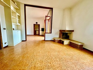 Quadrilocale in Vendita a Montaione, 135'000&euro;, 110 m², con Box