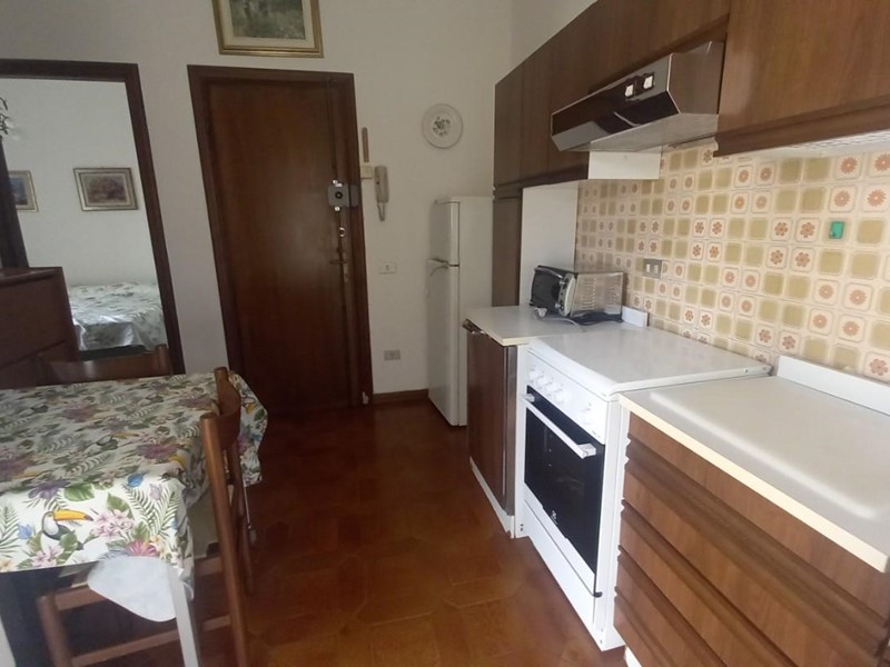 Bilocale in Vendita a Camaiore, zona Lido di Camaiore, 240'000€, 45 m², arredato