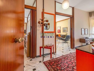 Attico in Vendita a Carrara, zona Marina di Carrara, 640'000€, 275 m², arredato