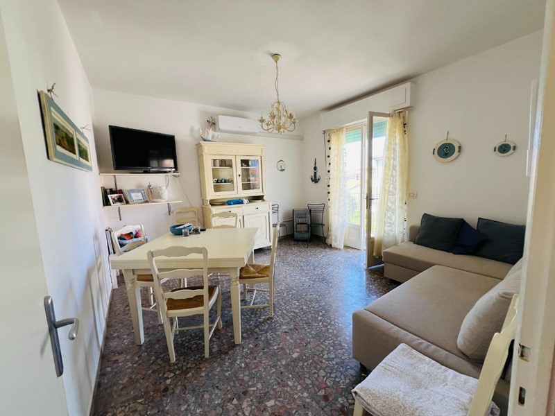 Quadrilocale in Vendita a Cecina, zona Cecina Marina, 210'000€, 70 m², arredato