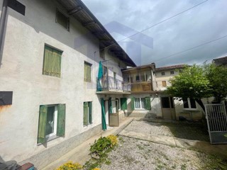 Casale in Vendita a Budoia, 77'000€, 167 m²