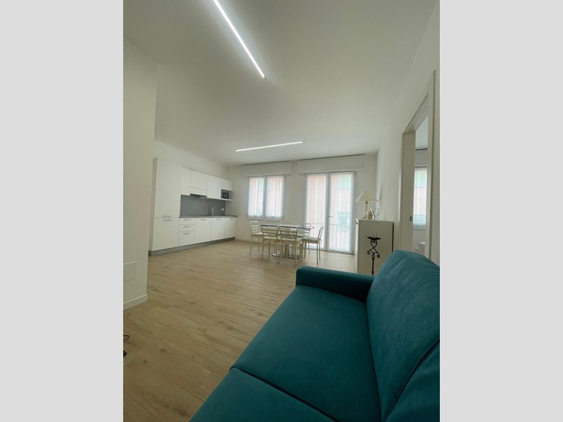 Bilocale in Affitto a Mogliano Veneto, zona Piazza dei Caduti, 1'300€, 60 m², arredato