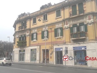 Ufficio in Affitto a Messina, 750€, 45 m²