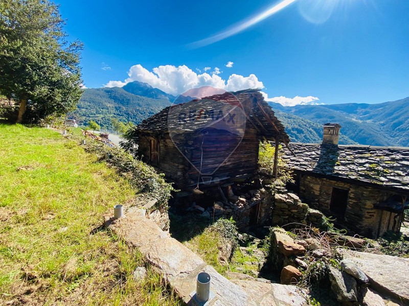 Trullo in Vendita a Fontainemore, 65'000€, 70 m²