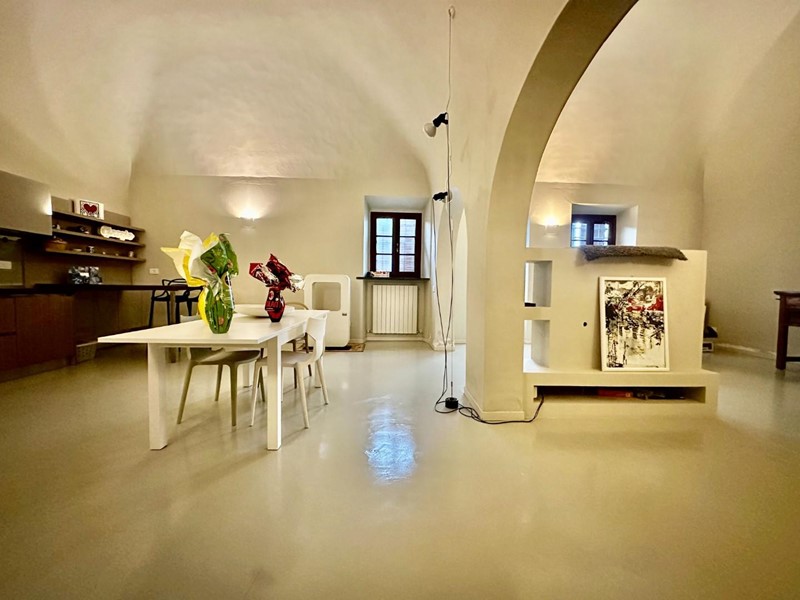Casa di corte in Vendita a San Giuliano Terme, zona San Martino a Ulmiano, 800'000€, 390 m², arredato