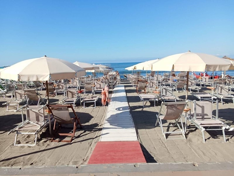 Attività commerciale in Vendita a Carrara, zona Marina di Carrara, 750'000€, 1600 m²