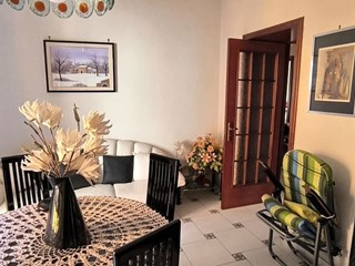 Trilocale in Vendita a Napoli, 220'000€, 90 m²