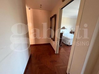Trilocale in Affitto a Cercola, 1'200€, 130 m², arredato