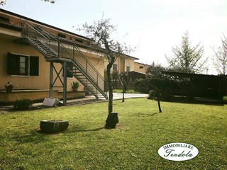Villa in Vendita a Carrara, 490'000€, 220 m²